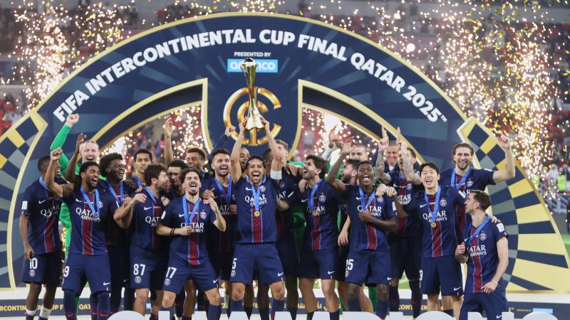 鹈鹕第二节7次失误，单节净负14分半场落后老鹰10分（鹈鹕次节7失误致净负14分，半场落后老鹰10分）