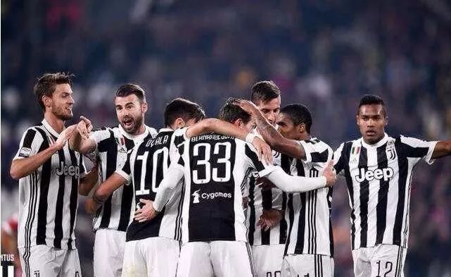 德转列进攻型中场身价榜：贝林1.8亿欧居首，穆西亚拉第二（德转发布进攻型中场身价榜：贝林厄姆1.8亿欧领跑，穆西亚拉第二）