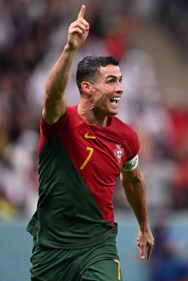 基米希打入生涯首粒欧冠乌龙，拜仁上次欧冠乌龙由阿拉巴打入（基米希生涯首次欧冠自摆乌龙，拜仁上一次欧冠乌龙来自阿拉巴）