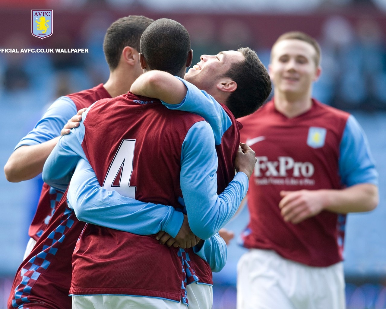 费迪南德：见到巴乔让我非常激动，那仿佛让我回到了童年时代（费迪南德：见到巴乔热血沸腾，恍若回到童年）