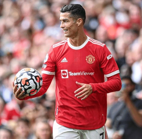 米利唐：对自己在右后卫的发挥很满意；巴西队防守有明显进步（米利唐满意右后卫发挥，称巴西防守进步显著）