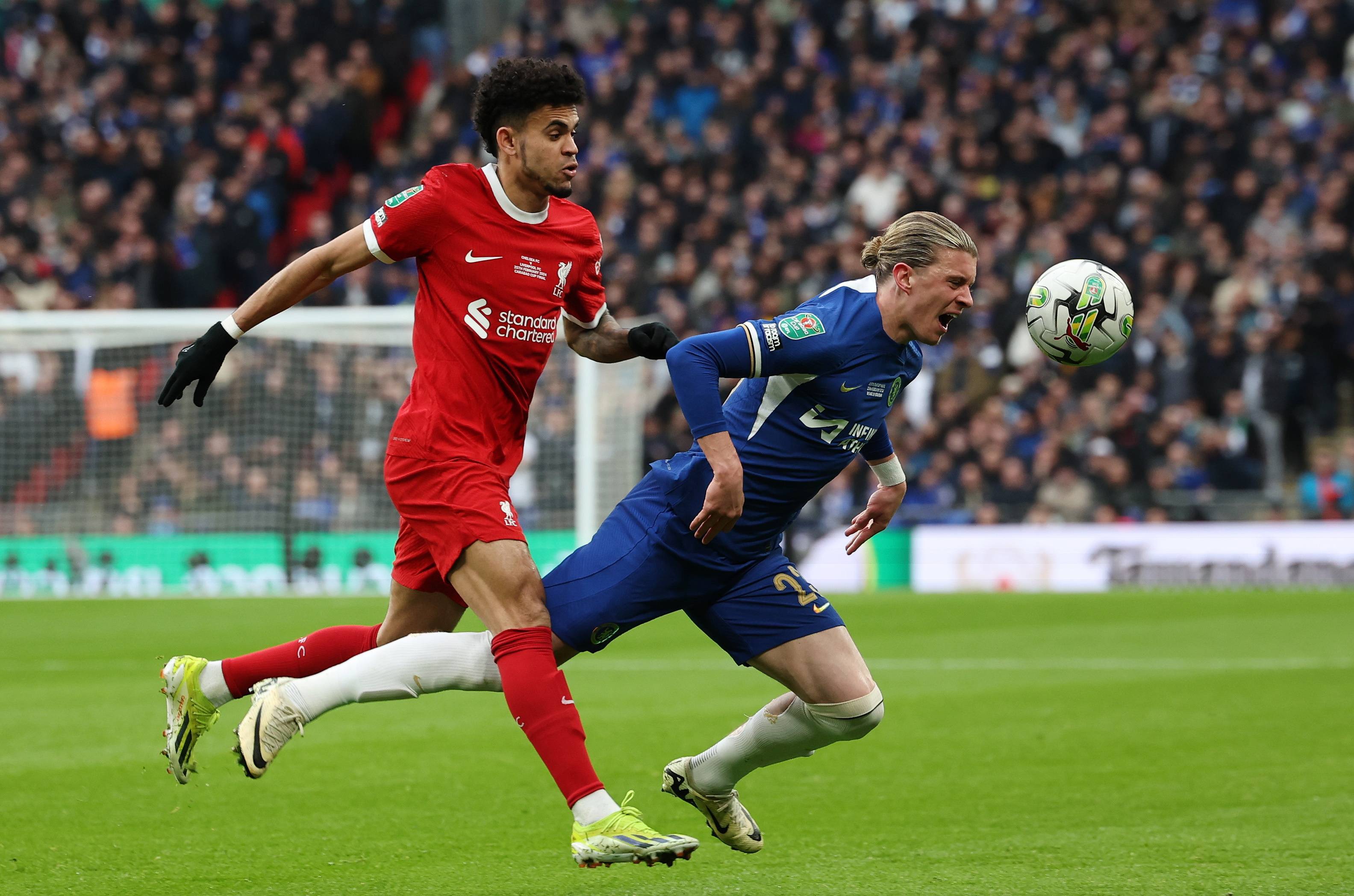 和双小外配合来电！王哲林：主动适应他们球路，慢慢寻找配合感觉（与双小外磨合见成效！王哲林：主动融入其打法，逐步找到默契）