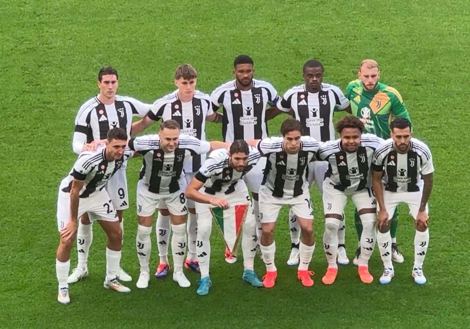 因伤缺席今年剩余比赛阵容：德布劳内、卡瓦哈尔、加维等在列（今年余下赛程伤停名单：德布劳内、卡瓦哈尔、加维等缺阵）