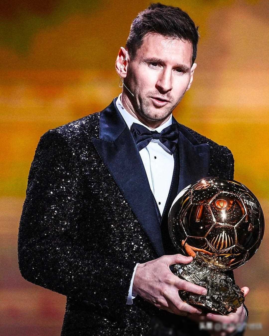 奇闻揭秘：巴西球星自掏腰包加盟中超，为追逐梦想付出数十万代价（秘闻曝光：巴西球星为逐梦自费加盟中超，砸下数十万）