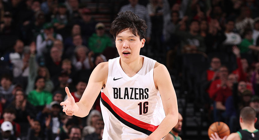 有点尴尬！莫兰特复出首秀20中7空砍21分10助攻（复出首战略显尴尬：莫兰特20投7中砍下21分10助仍难救主）