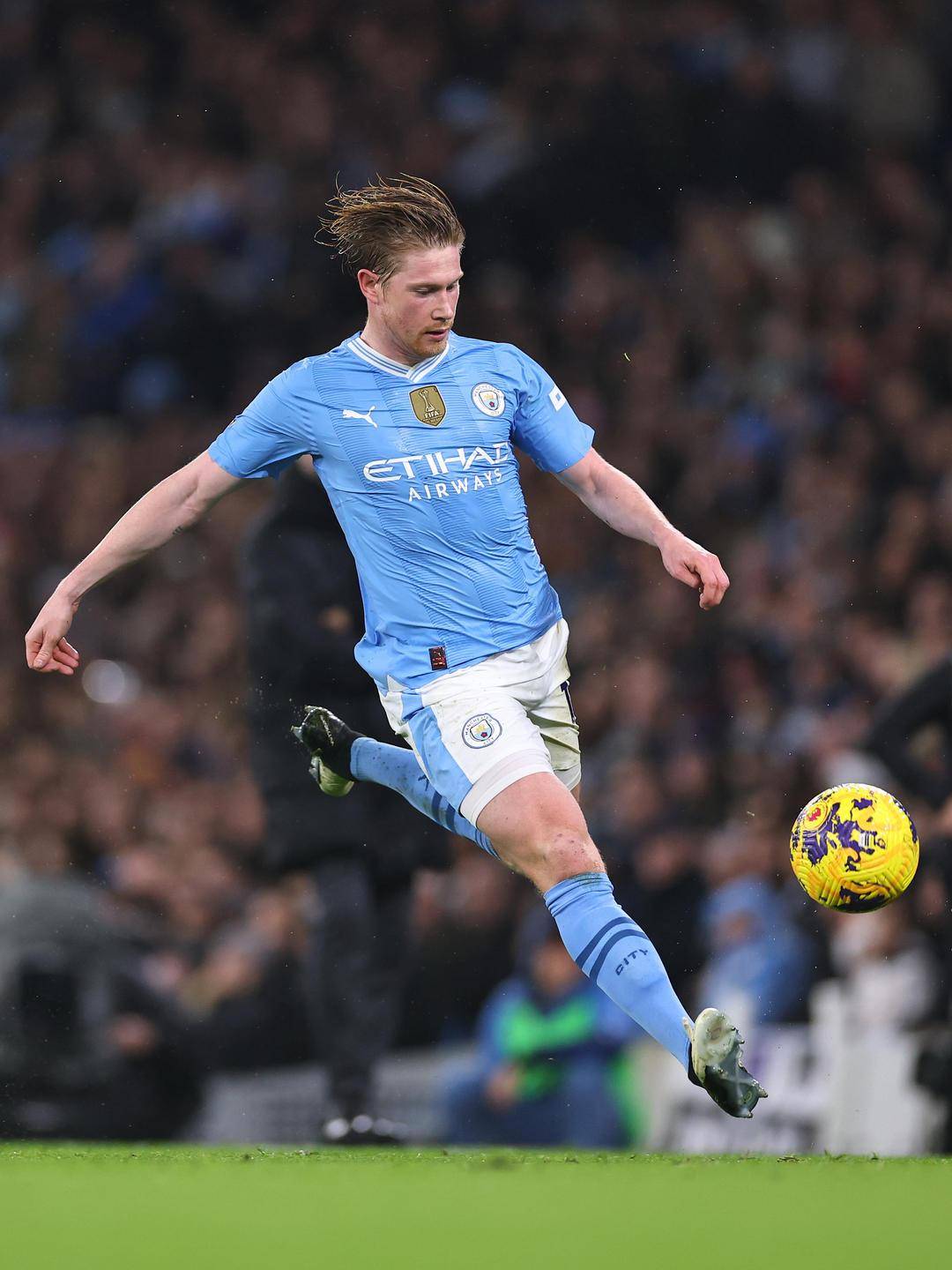 TA：皇马球星团队深度介入更衣室，阿隆索管理面临额外挑战（TA：皇马球员身边团队深度插手更衣室，阿隆索治军难度升级）