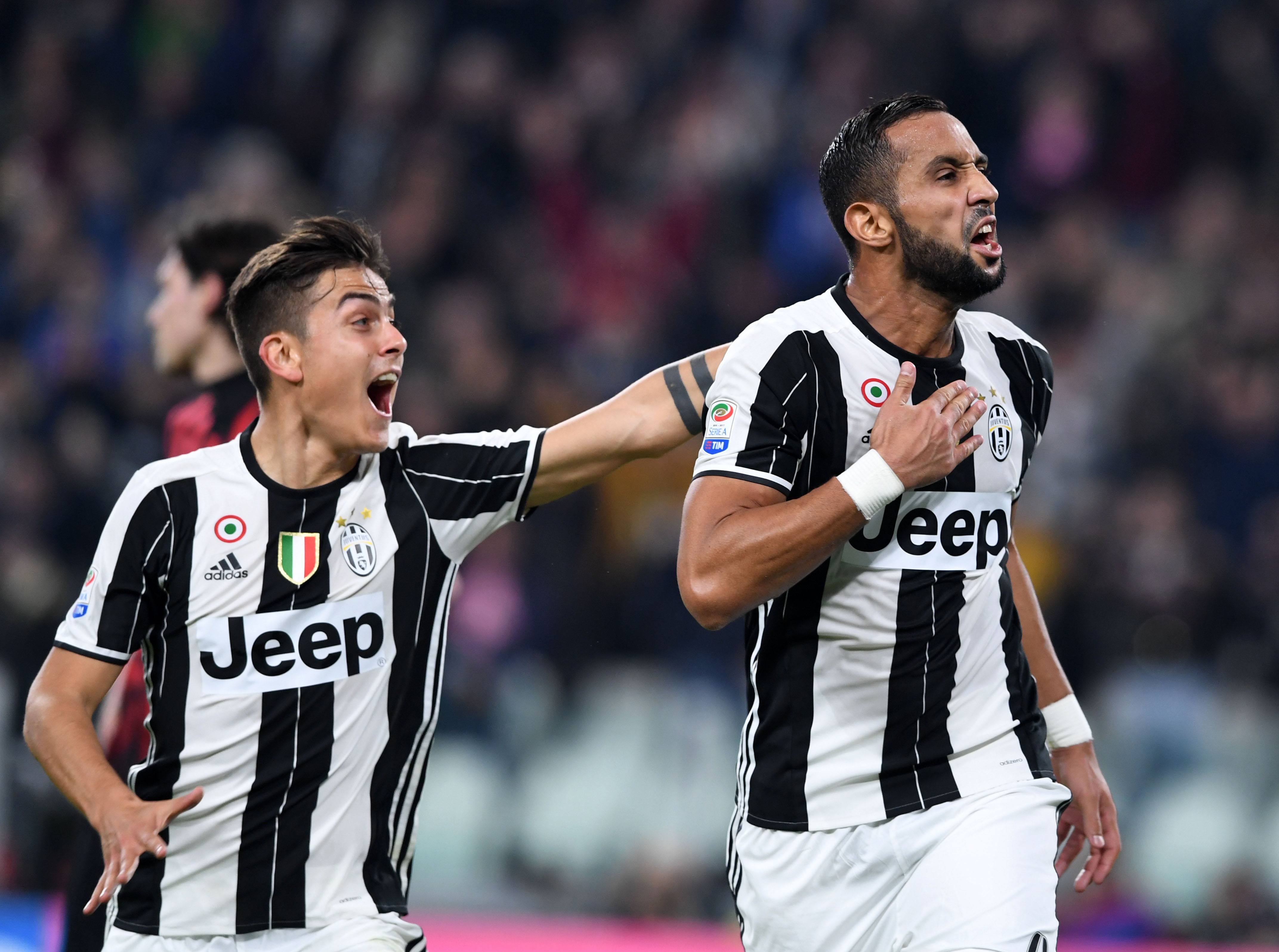 德甲半场：勒威林重炮世界波，斯图加特暂2-0云达不莱梅（德甲半场战报：勒威林远射世界波，斯图加特2-0领先云达不莱梅）