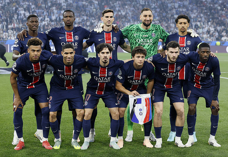 独领风骚，目前欧冠前8球队英超占4席，其余四大联赛各出1队（欧冠八强英超独占半壁江山，其余四大联赛各仅一队入围）