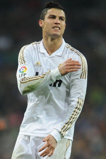 澳超前瞻：麦克阿瑟FC进攻不稳，布里斯班狮吼防守无解（澳超前瞻：麦克阿瑟FC进攻起伏不定，布里斯班狮吼防守固若金汤）